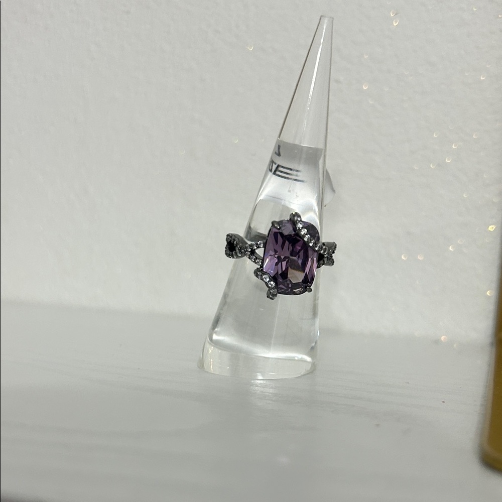 Elegant Purple Gemstone Ring